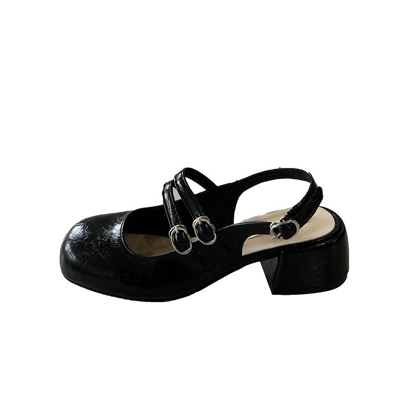 Square head single shoes women's spring 2025 new French evening breeze flat bottom shallow mouth with skirt Mary Jane small leather shoes