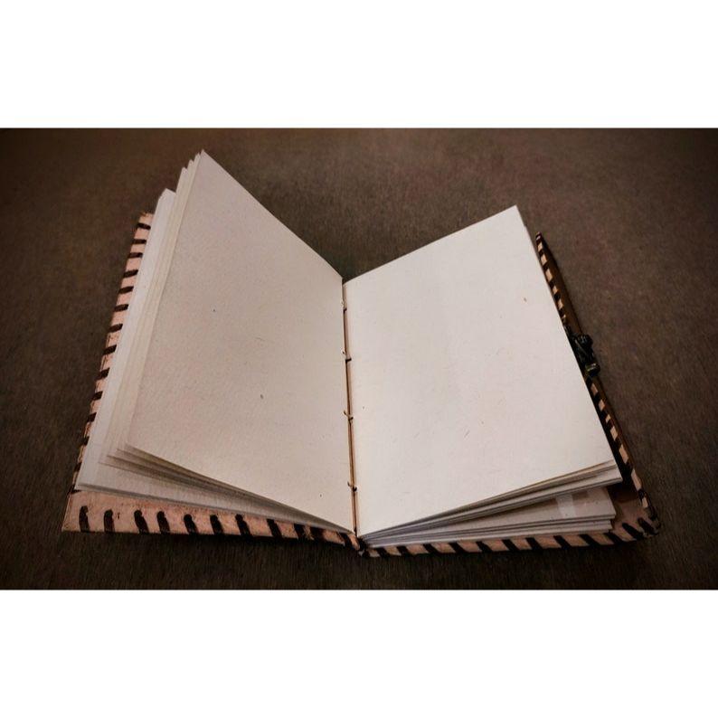 Green Colored Handcrafted Vintage Leather Bound Journal with Lock - Unlined Handmade Recycled Refillable Pages - Leather Gift for Him Her