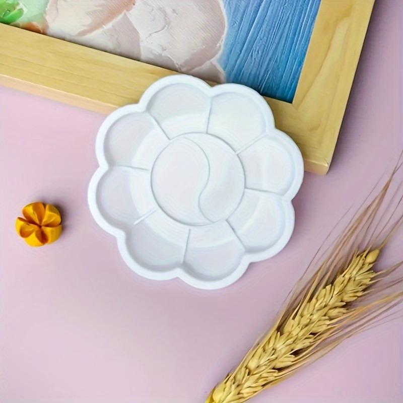50pcs Mini Flower-Shaped Plastic Palette Set, Ideal for Watercolor, Acrylic & Gouache Paint Mixing, Durable Material, Portable Art Supplies