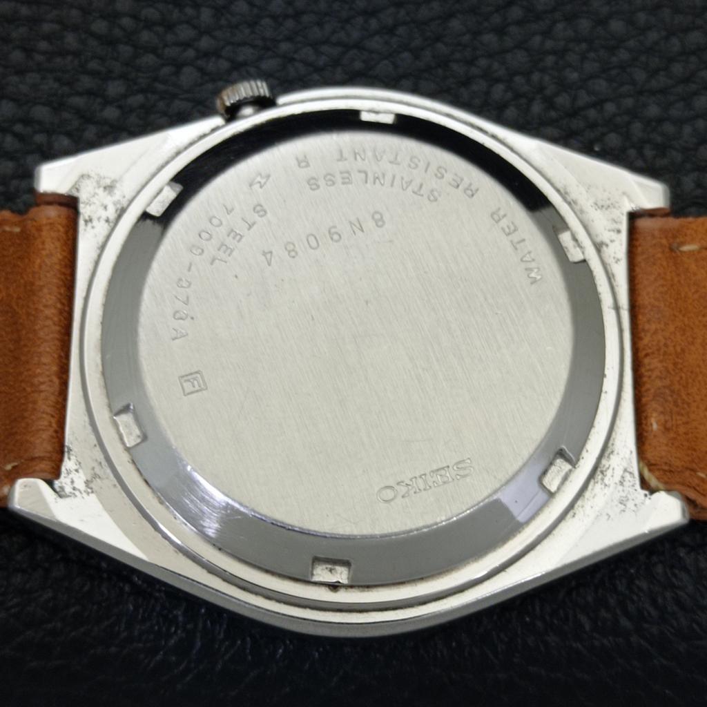 JAPAN VINTAGE SEIKO 5 AUTOMATIC 7009A MENS SILVER COLOR DIAL WATCH a701461-5 R206b-a701461