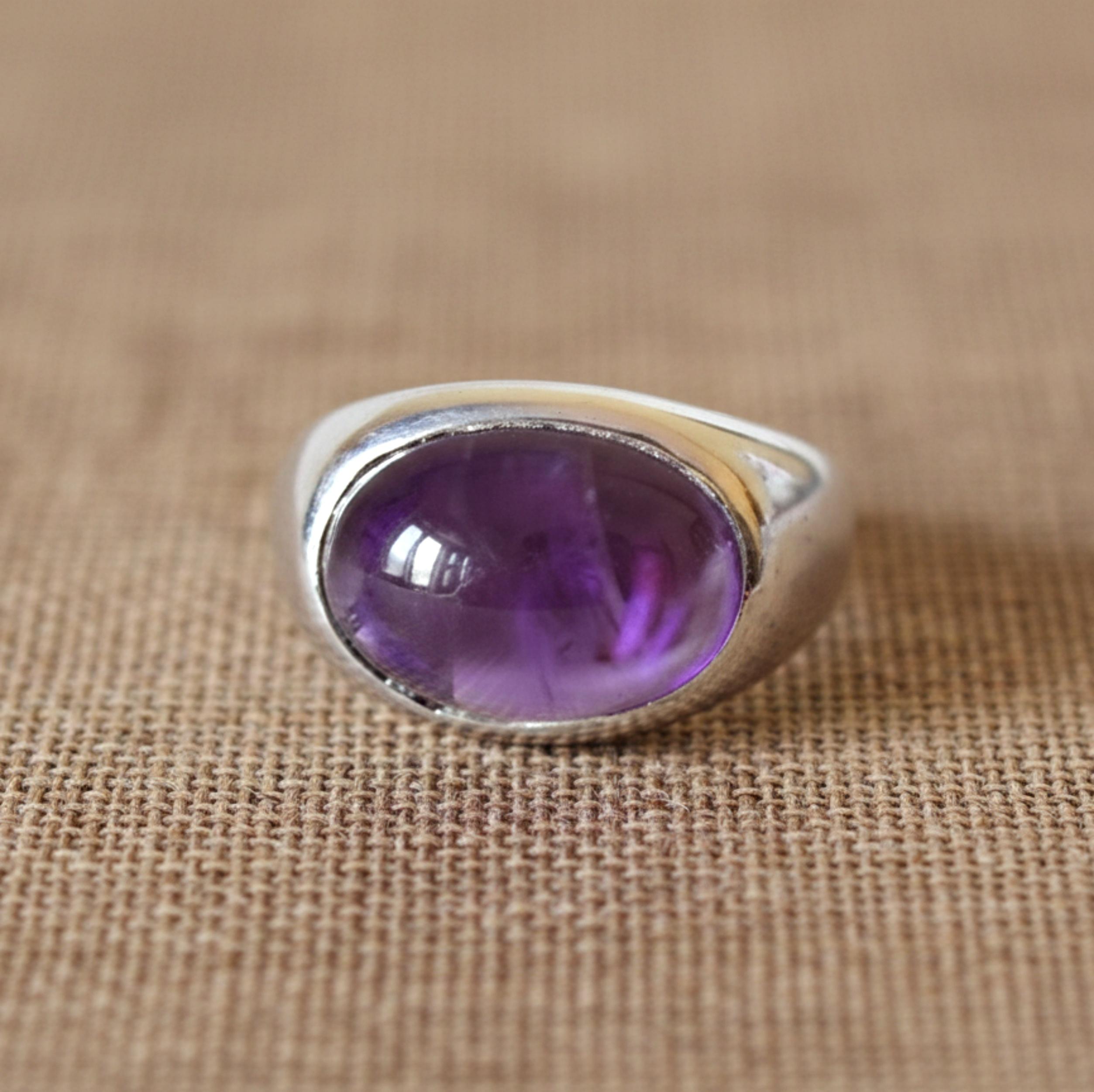 

Натуральна каблучка з фіолетовим аметистом, 925 проба стерлінгового срібла, каблучка-печатка з овальним кабошоном, ручна робота, ювелірні вироби унісекс 10 срібний