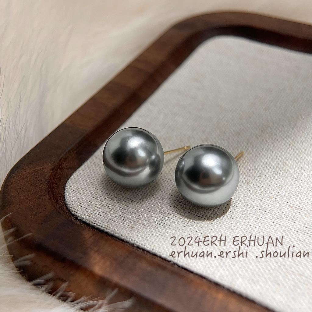 Tahiti Black Pearl Fashion Commuter Autumn and Winter Versatile Earrings New Earrings Accessories Wholesale