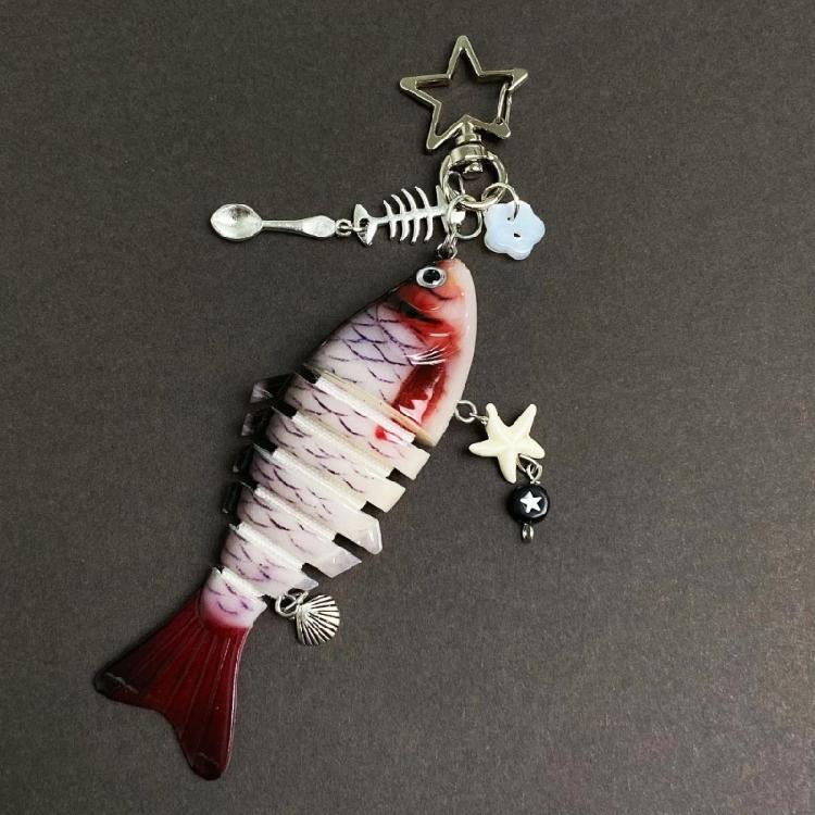 Lure Inspired Keychain Flexible Multi Joint Fish Keyring For Outdoor Enthusiasts Alloy Resin Key Holder Accessory