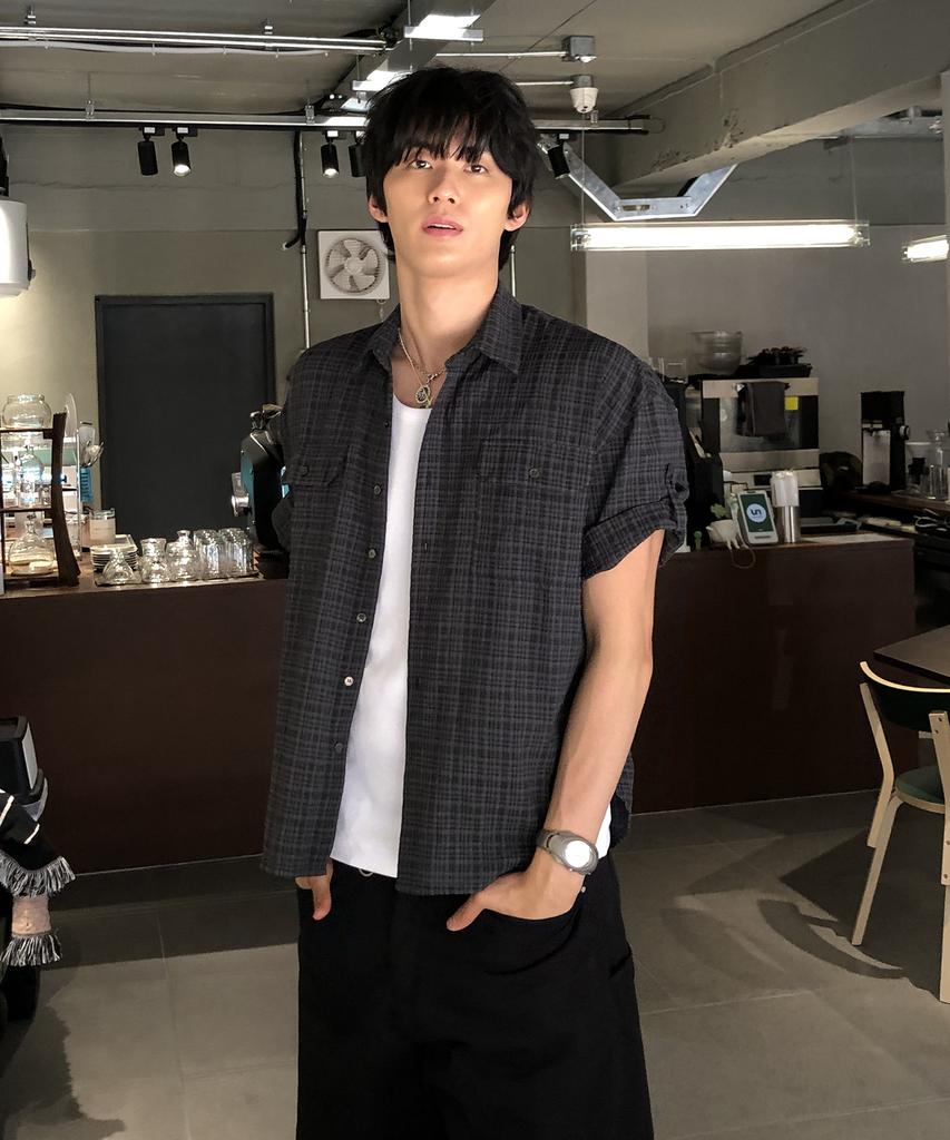 Dei [Summer] Roll-Up Two-Pocket Check Half Shirt