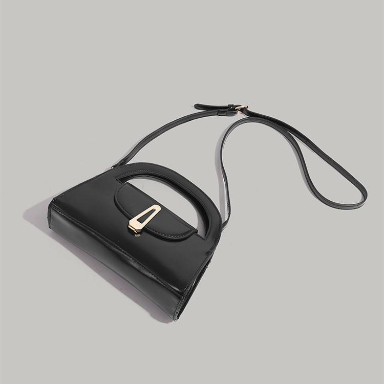 Niche Design Saddle Bag 2024 New Retro Simple Handbag Fashion Versatile Shoulder Bag Crossbody Bag for Women Trendy