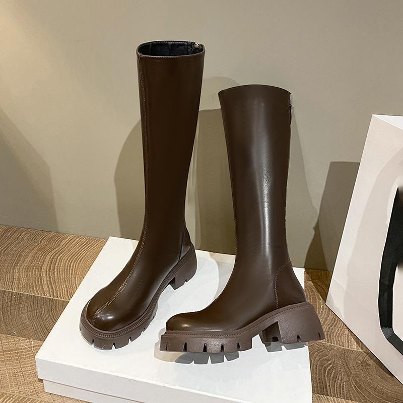 

Ботинки на толстой подошве с плоским голенищем 2025 новые высокие ботинки на толстом каблуке, но для полных коленей, мм расширенные, с задней молнией, рыцарские ботинки 40