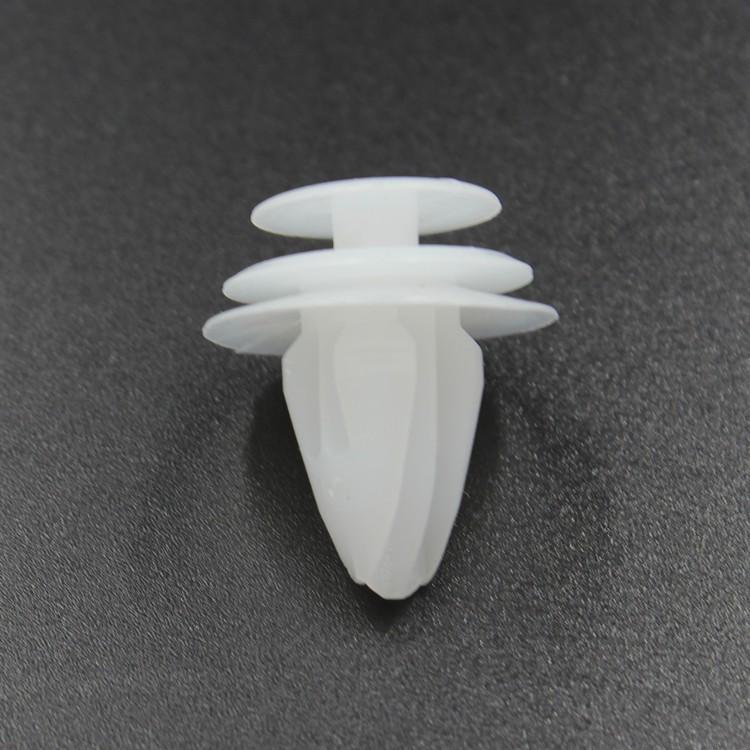 

Пряжка дверной панели GM: Внутренняя панель из армированного нейлона с фиксированной резиновой пряжкой, зажим для крепления на боковой юбке автомобиля