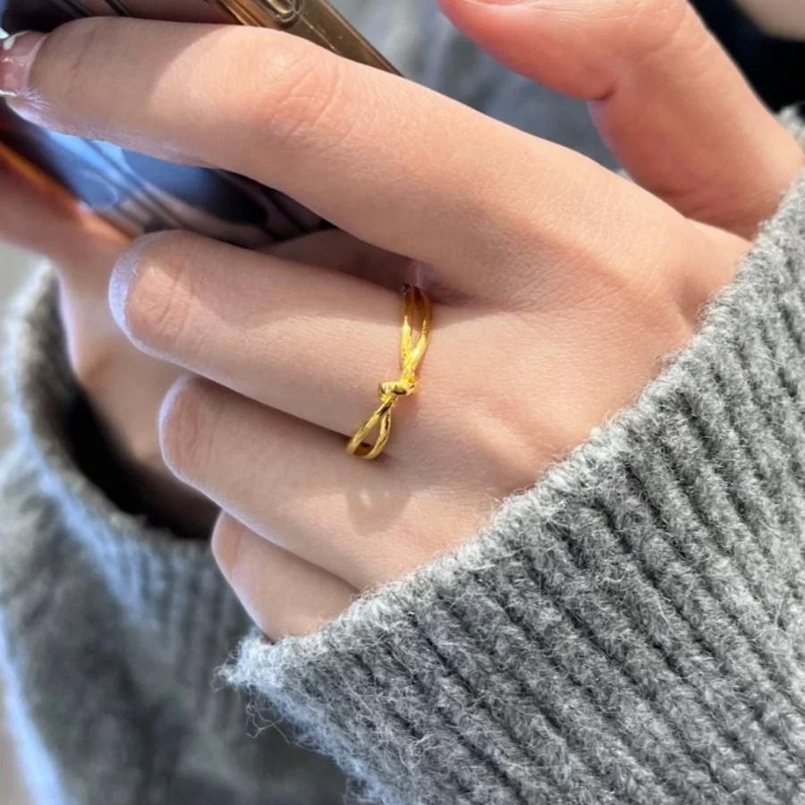 Women's Adjustable Entwined Knot Ring - Simple Temperament Jewelry Piece