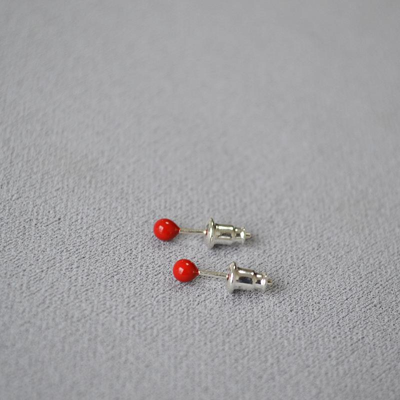 

Минималистичные эмалевые серьги-спички Бай Байхэ из серебра 925 пробы красный