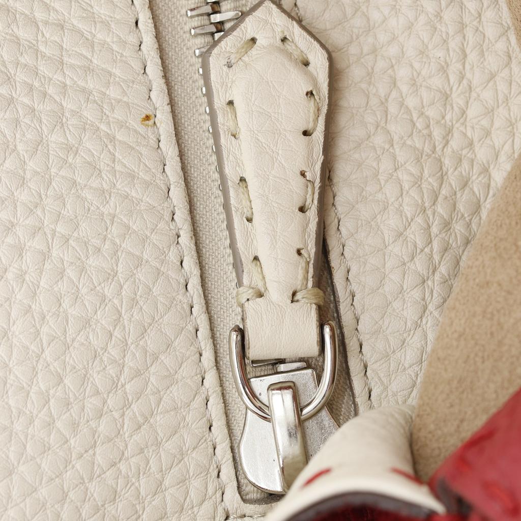 FENDI Peekaboo medium Handbag 8BN226 Celeria 2WAYShoulder Red leather Women Used