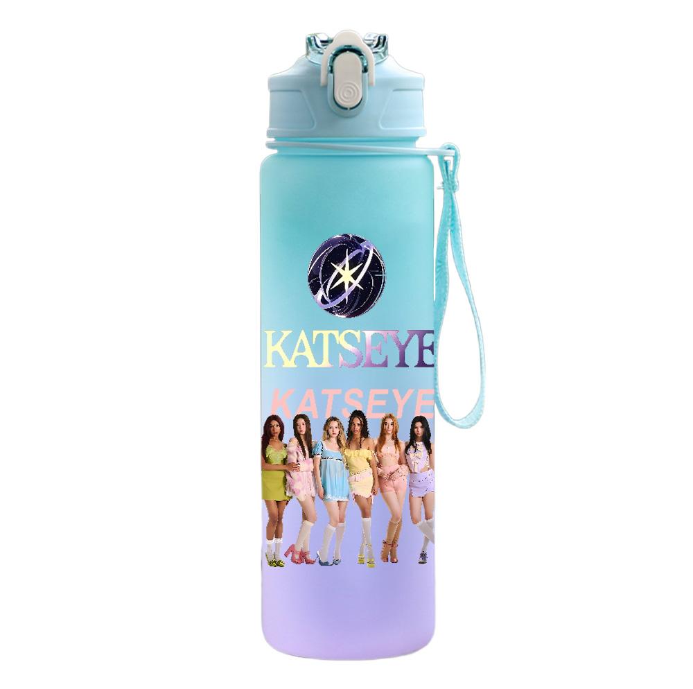 750Ml Water Bottle Anime Cartoon KATSEYE Printed Large Capacity Drinking Cup Portable Outdoor Sports Water Cup Children Kid Gift