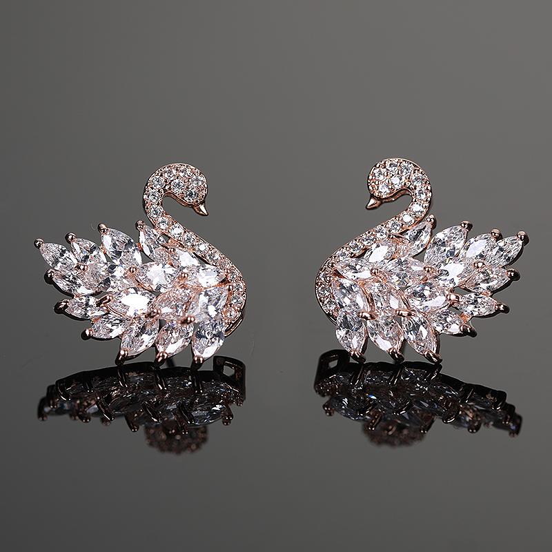 Boucles d'oreilles Cygne Colorées Style Déesse Luxe Léger, Boucles d'oreilles Zirconium Micro-serties, Boucles d'oreilles Longues Mode et Polyvalentes