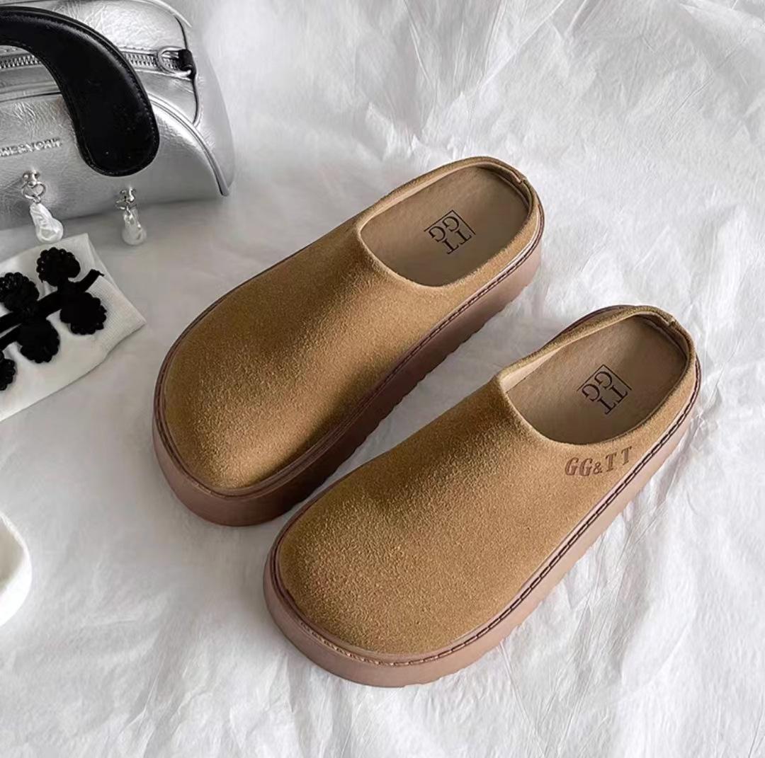 

Ретро шлепанцы на толстой подошве с закрытым носком женские осенние новые для улицы модные универсальные ленивые шлепанцы на один шаг 39 коричневый