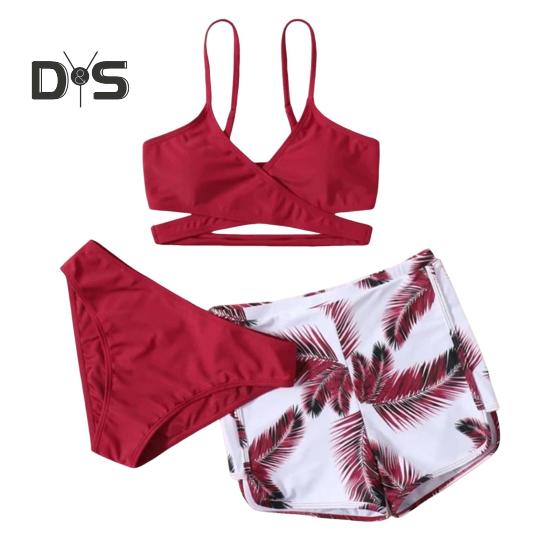 

Комплект из 3 предметов: купальник с V-образным вырезом, бюстгальтер со средней посадкой, плавки, однотонный комплект бикини с шортами с принтом перьев S красный