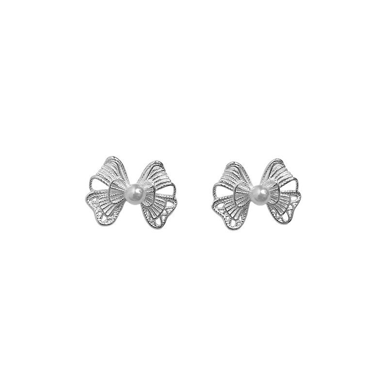 Korean Style Lace Pearl Bow Stud Earrings for Women with Fresh Temperament and High-end Feel