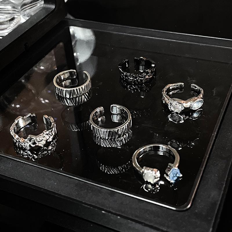 Niche Design Sense Dark Wind Personality Open Ring French Stacking High-End Index Finger Ring Female Punk Jewelry