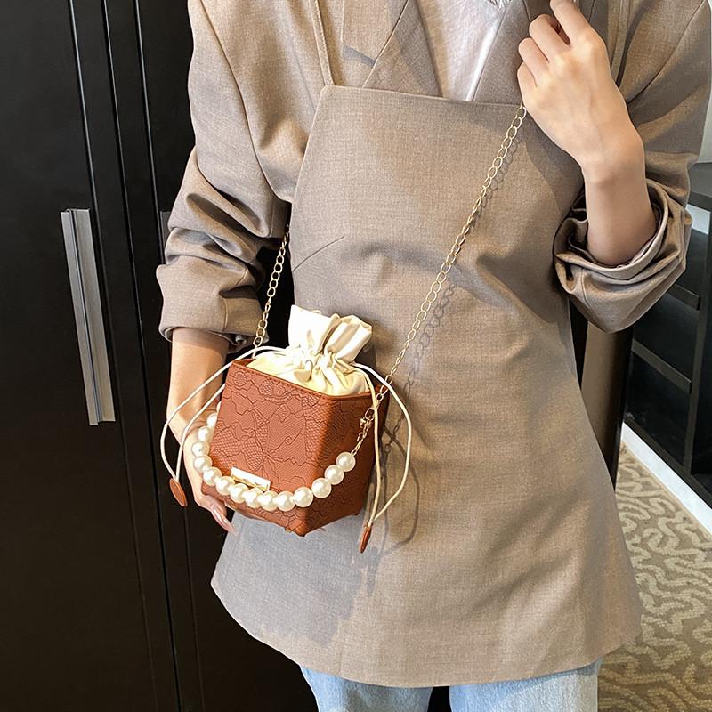 Fashionable Minimalist Pearl Handheld Bucket Bag For Women With Unique Chain Strap