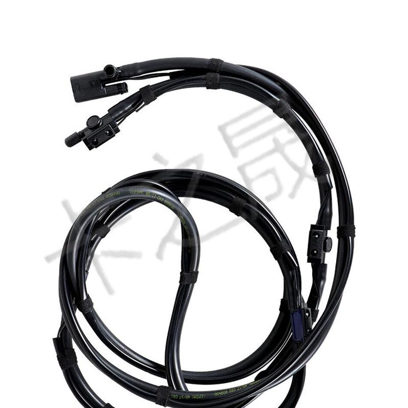 Mercedes-Benz GLK Heated Windshield Washer Hose (2048602092)