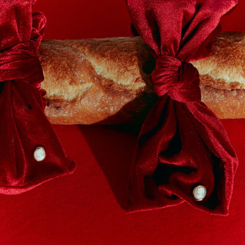 

oar Cameo Velvet Ruffle Scrunchie[Red] Red