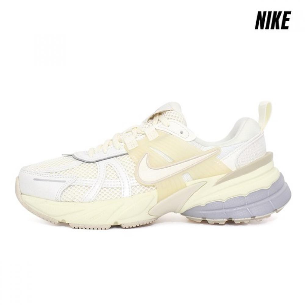 

Nike Женские кроссовки V2k Run Hq1512 110 260