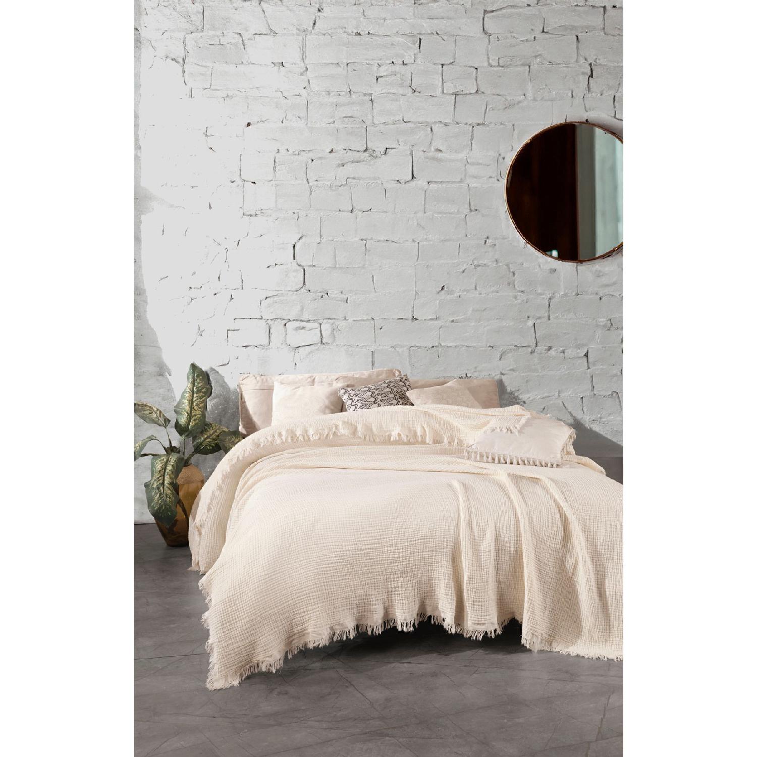 

Ecru 4 Floor Muslin Bed Cover - Pike (200 X 220cm) чистий