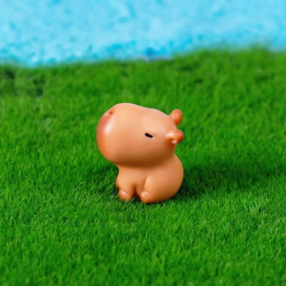 Multicolor Cartoon Capybara Statue Resin Ornament Miniature Capybara Figurines Bonsai Micro Landscape Mini Animals Figurine