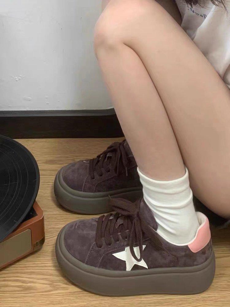 

Популярные кроссовки для спорта на платформе для женщин 2024 года, осень, новые звездные туфли на шнуровке в стиле ретро, универсальные повседневные туфли 40