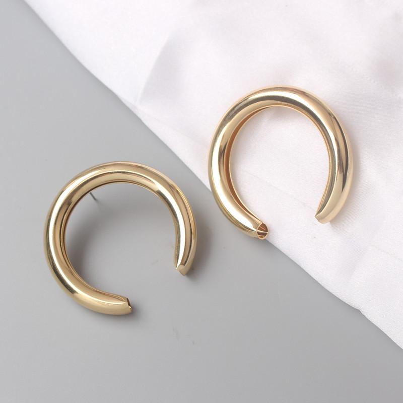 

Simple Fashion Metal Geometric Big Round Earrings For Women Hollow Stud Earrings Zircon Punk Style Party Gift Accessories