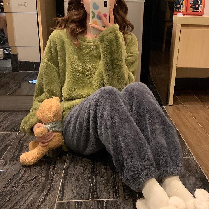 Women's Winter Plush Pajamas Set: Long-Sleeve, Solid Color, Thick Coral Fleece for Home or Outdoor Wear