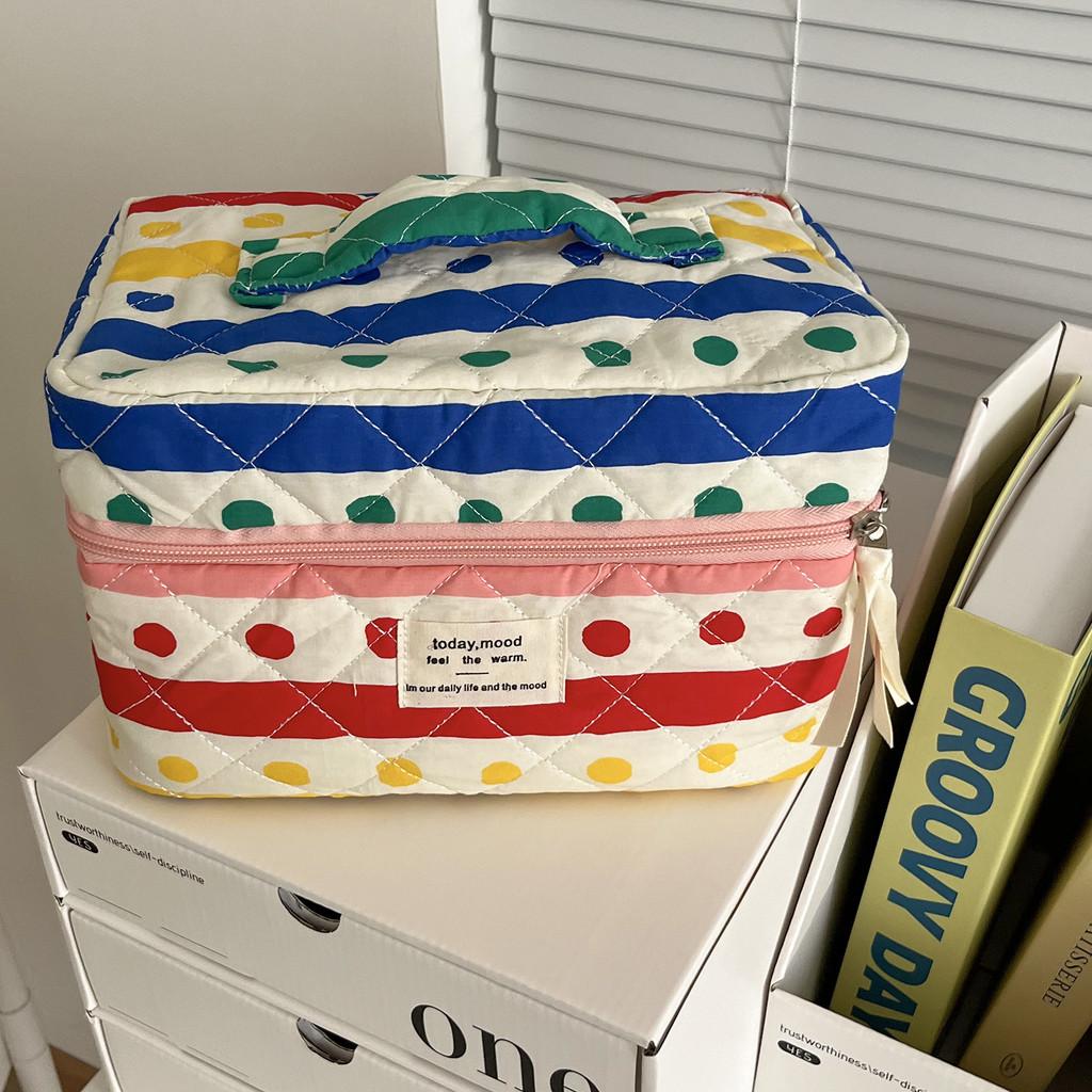 Polyester Rainbow Dot Makeup Bag With Breathable Design For Travel And Daily Use