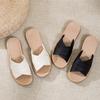Leather soft-soled mother shoes sandals flat-soled middle-aged women's shoes non-slip comfortable shoes middle-aged and elderly summer 2024 new models