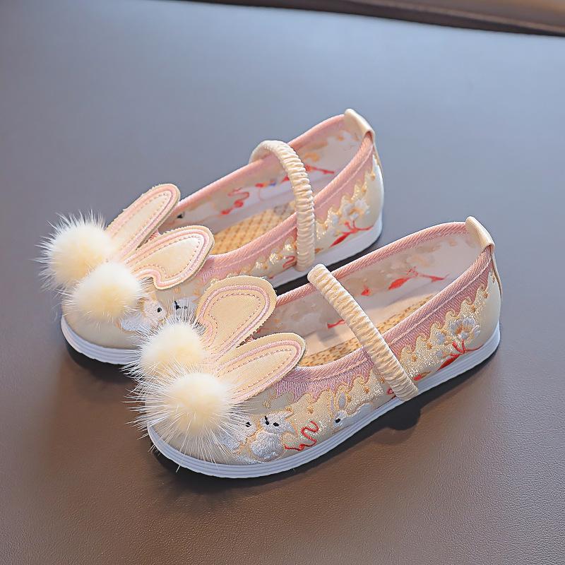 Girls Casual Shoes Kids Embroidered Rabbit Cloth Shoes Chinese Style Traditional Holiday Performance Warm Cotton Shoes Winter