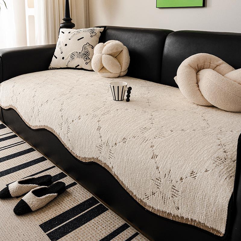 

Осень и Зима Новый Плюшевый Подушка для Дивана Необычной Формы Утолщенный Чехол Французский Ветер Неровный Прямой Кожаная Подушка для Сиденья Дивана Нескользящая 70*70cm