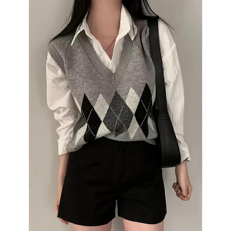 Womens V-Neck Argyle Wool Knit Vest Lightweight Layering Piece Casual Outfit