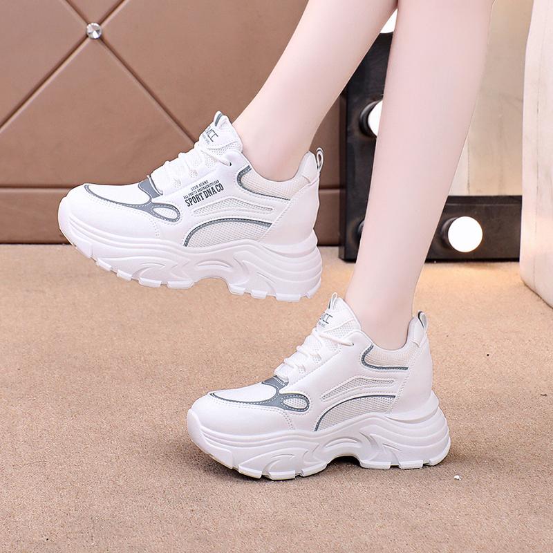 Fashion New Round Toe Breathable and Comfortable Casual Sneakers Spring/autumn Thick Sole Large Size Walking Shoes for Women