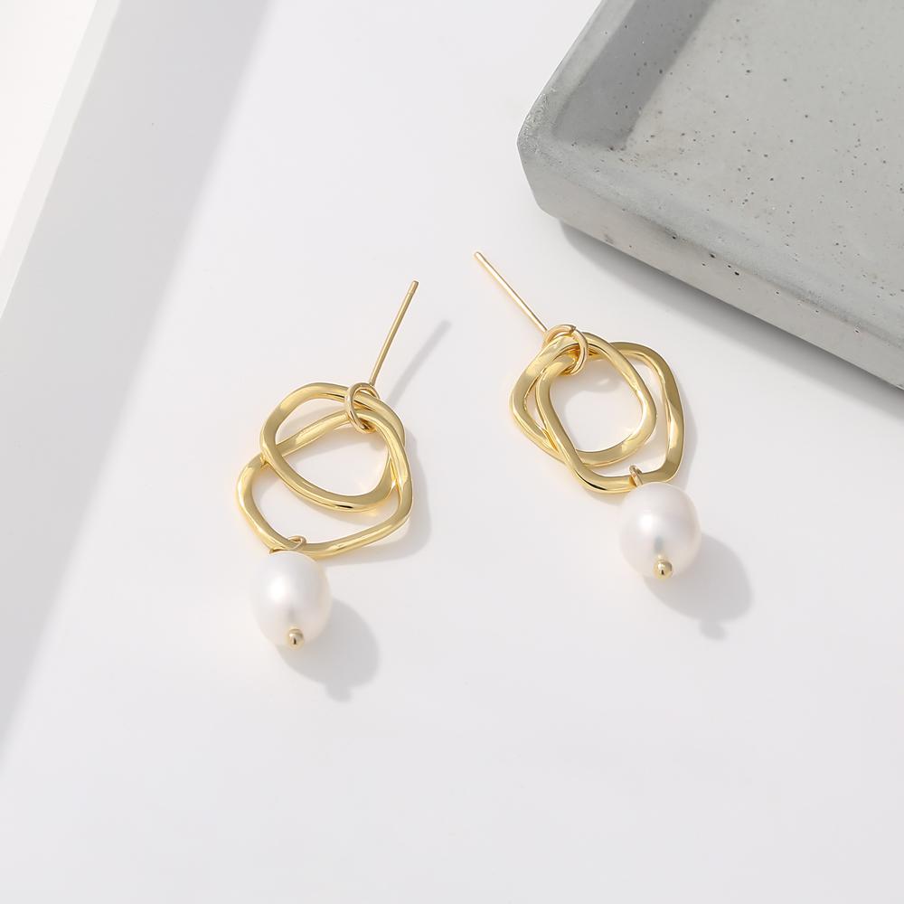 Yhpup Fashion Charm Geometric Drop Natural Pearl Earrings Korean Fashion Minimalist Exquisite Earrings Jewelry for Women Gift
