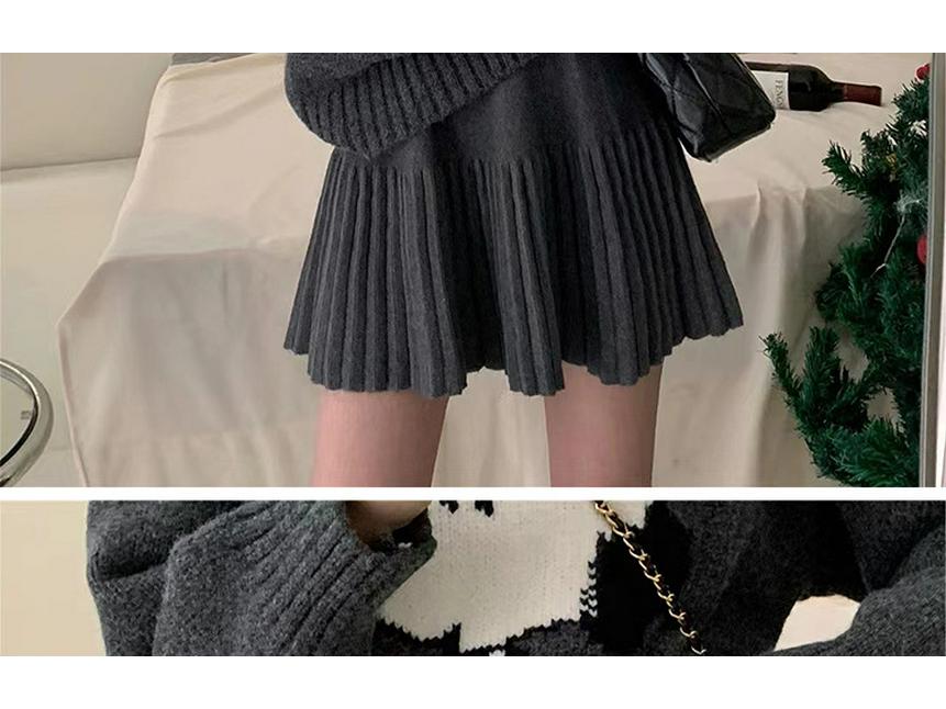 Korean Style Deep Gray A-Line Knit Skirt: Slimming Tummy Support, Petite Pleated Design for Autumn and Winter.