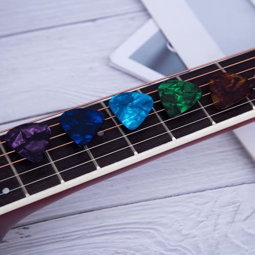 YFFSFDC Guitar Picks, Set of 30, Medium Picks for Electric, Bass, Acoustic, and Stringed Instruments, 0.71mm Thick, Perfect for Beginners and Practice