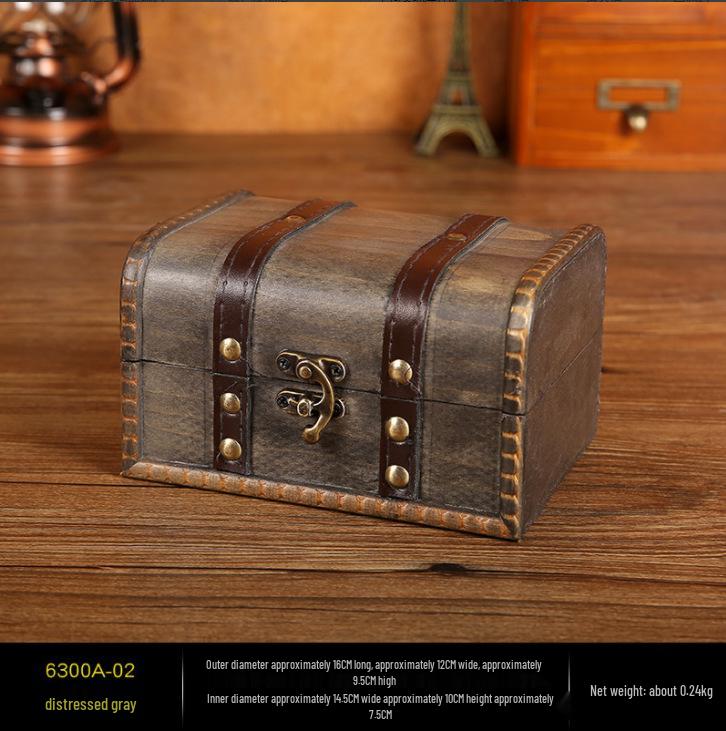 Retro Wooden Jewelry Storage Box with Lock - Classic Film & TV Prop Decoration