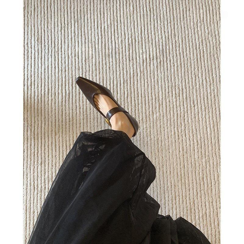 French premium Mary Jane shoes women's metal buckle belt retro temperament commuter pointed high heel single shoes