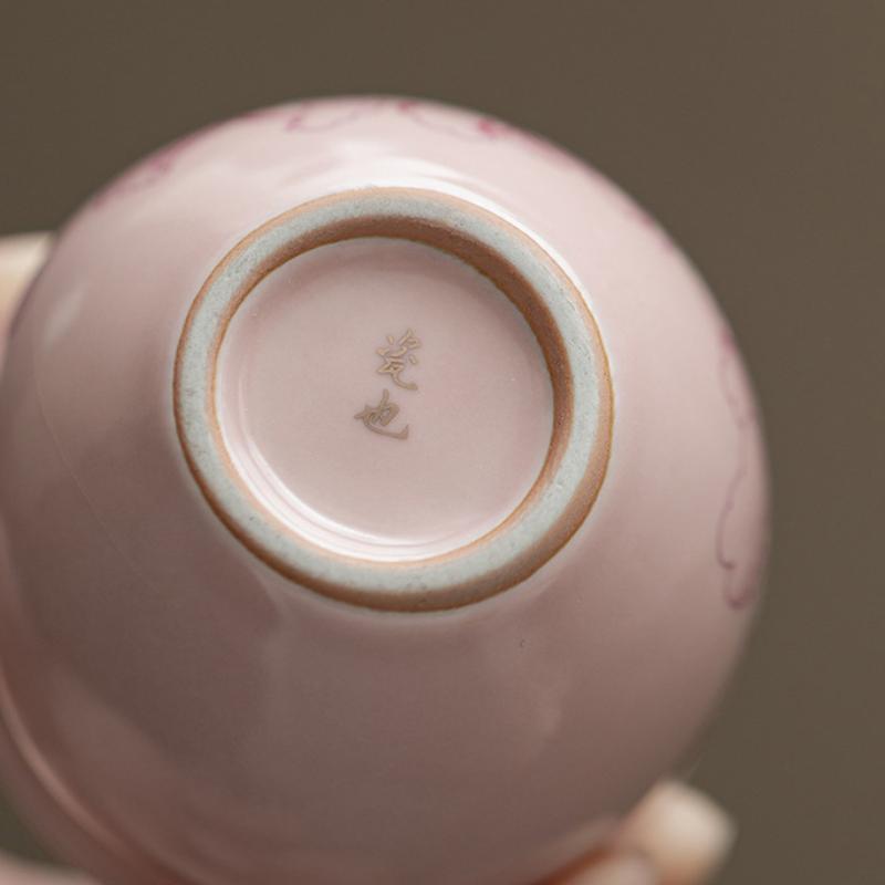 2 teil/los Antike Pulver Ru Brennofen Porzellan Teetasse Pfingstrose Blume Muster Master Tasse Eierbecher Verkostung Tee Schüssel Kung Fu Tee-Set 90 ml