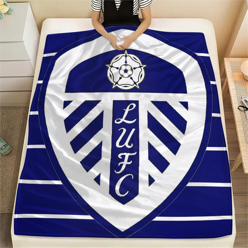 Logo Leeds United, Coperta in Flanella con Fantasia, Alta qualità, Confortevole per Tutte le Stagioni, Decorazione per la Casa, Calore e Comfort, Perfetta per Regali.