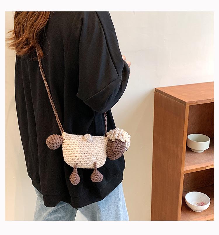 Handgestrickte Woll-Cartoon-Lamm-Tasche: Modische Eltern-Kind-Umhängetasche