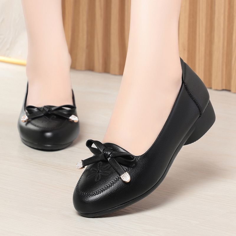 Spring-Autumn New Arrival Mommy Shoes Low-Heel Flats, Comfortable Anti-Slip Bean Shoes, Genuine Soft-Sole Middle-Aged & Elderly Women's Shoes