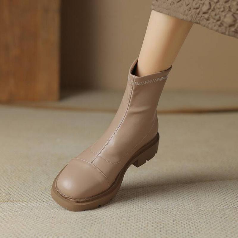 Autumn and Winter Round Head Women's Fashion Boots Medium Heel Large Size Back Zipper Women's Boots Square Heel Comfortable Platform Medium Boot