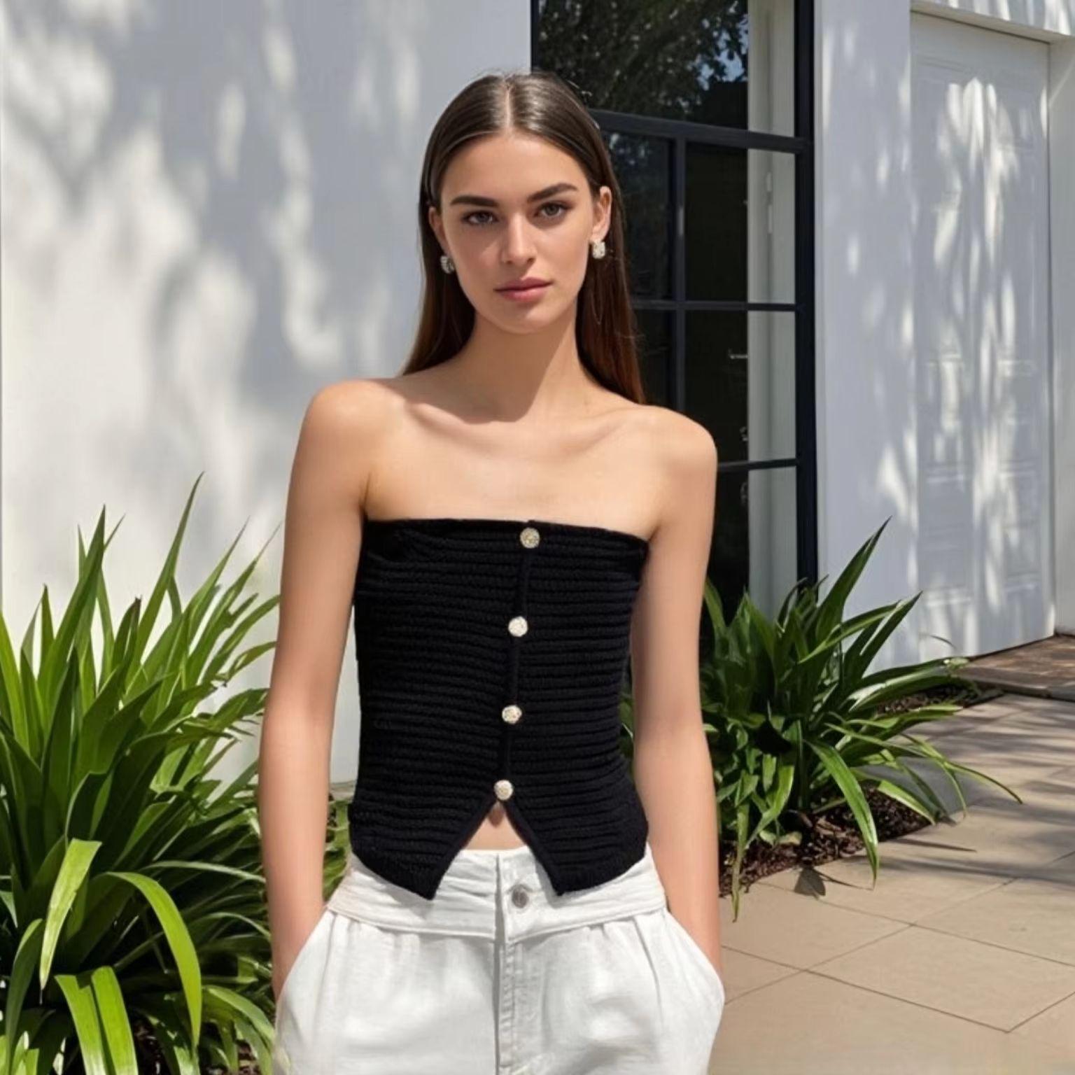 

2025 Spring/Summer Women s Chic Tube Top Vest with Button Details Small