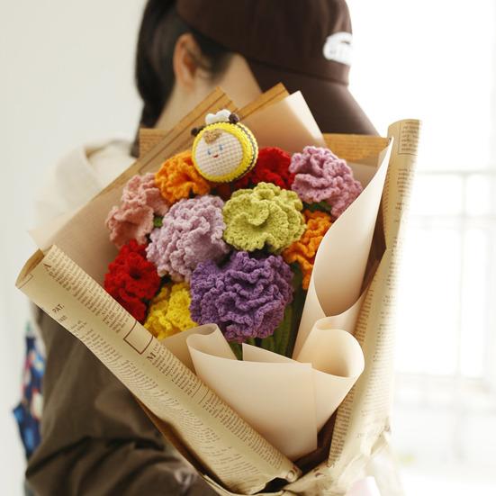 Knitted Carnation Hand-made Flower with Wool Hand Crocheting Artificial Packing Bag Home Decor