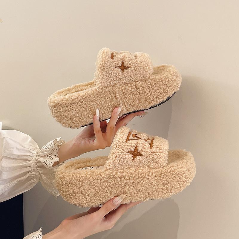 

Маффины на толстой подошве, на высоком каблуке, шерстяные тапочки с буквенным принтом для женской верхней одежды, новинка осени и зимы 2025 года, хлопковые тапочки из овечьей шерсти в стиле Сяосянфэн 40