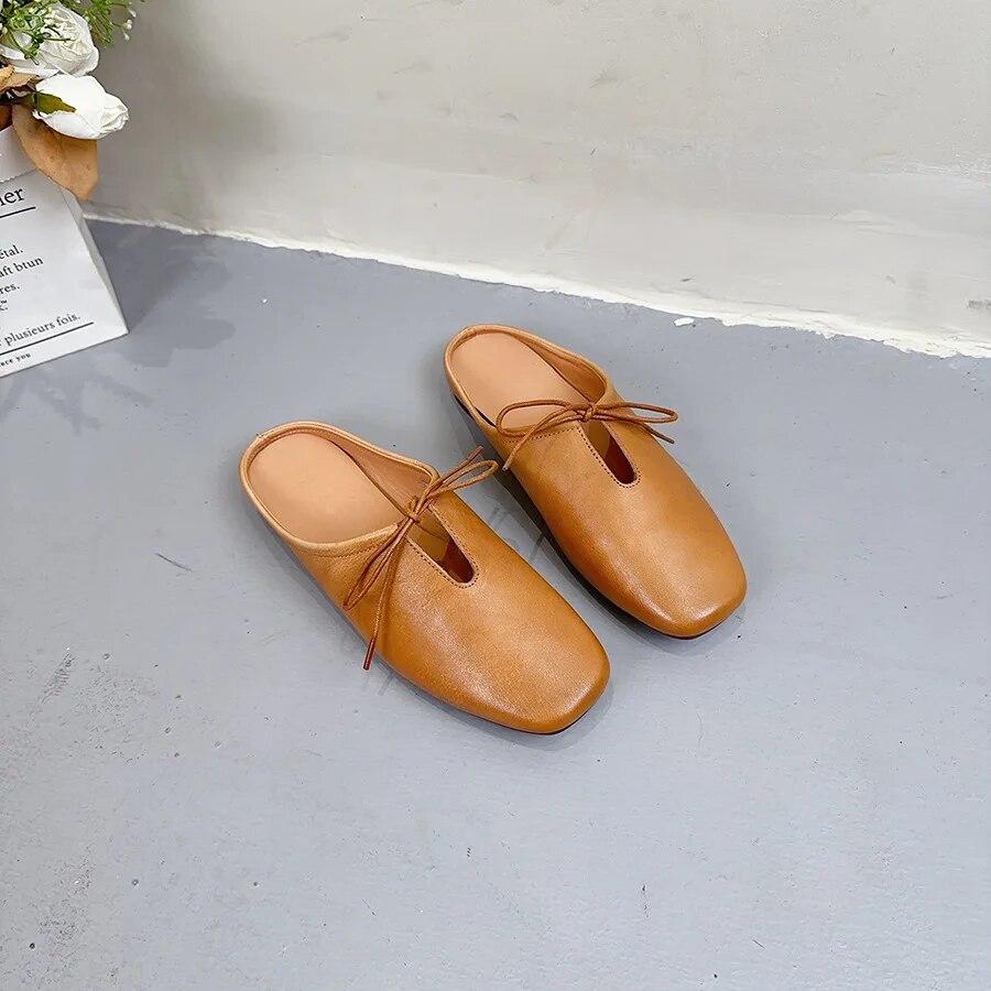 Johnature Chinelos casuais de couro genuíno com sola macia, cor sólida, salto baixo, sapatos femininos, slides externos