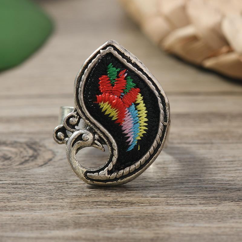 

Винтажное кольцо в национальном стиле с узором из бабочек и цветов, кольцо-аксессуар для женщин